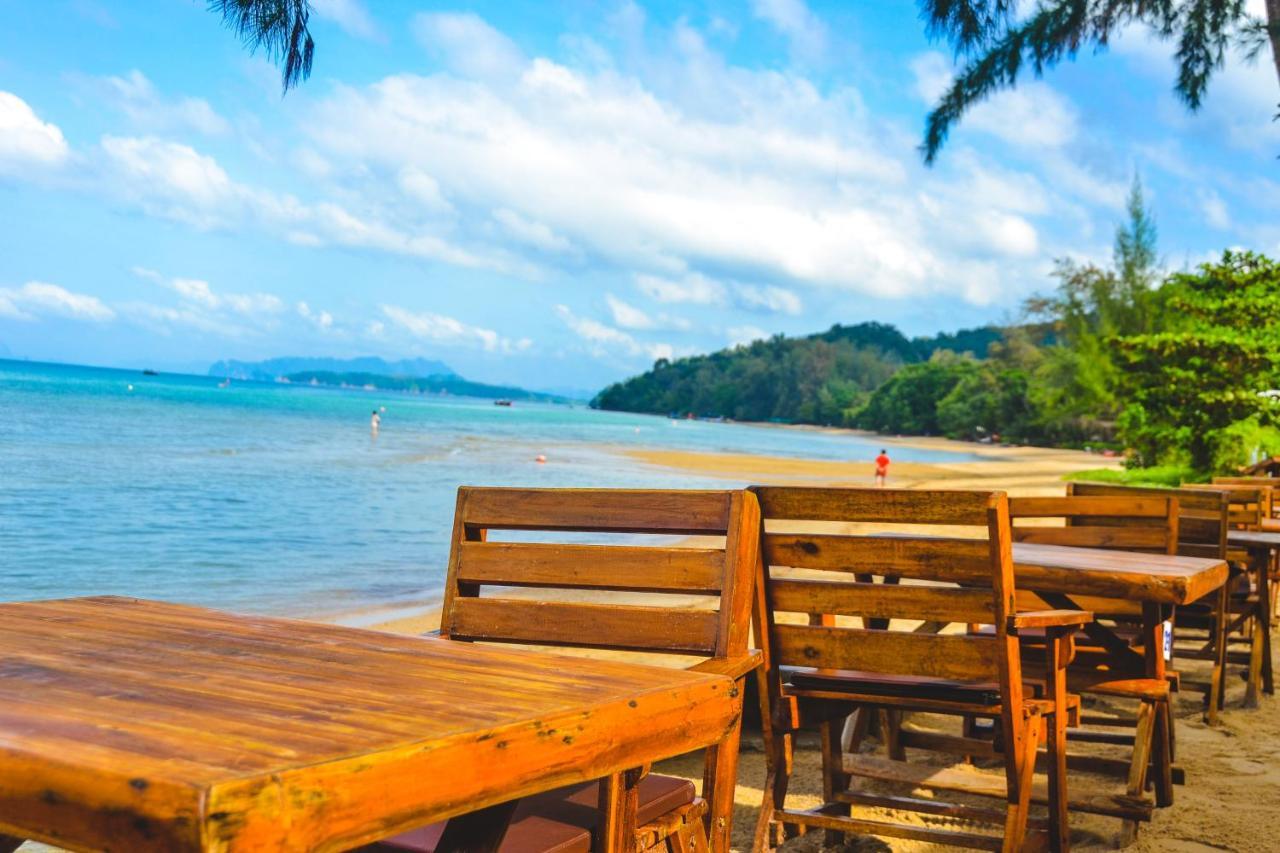 Baan Tubkaek Hotel Pantai Tab Kaek Bagian luar foto